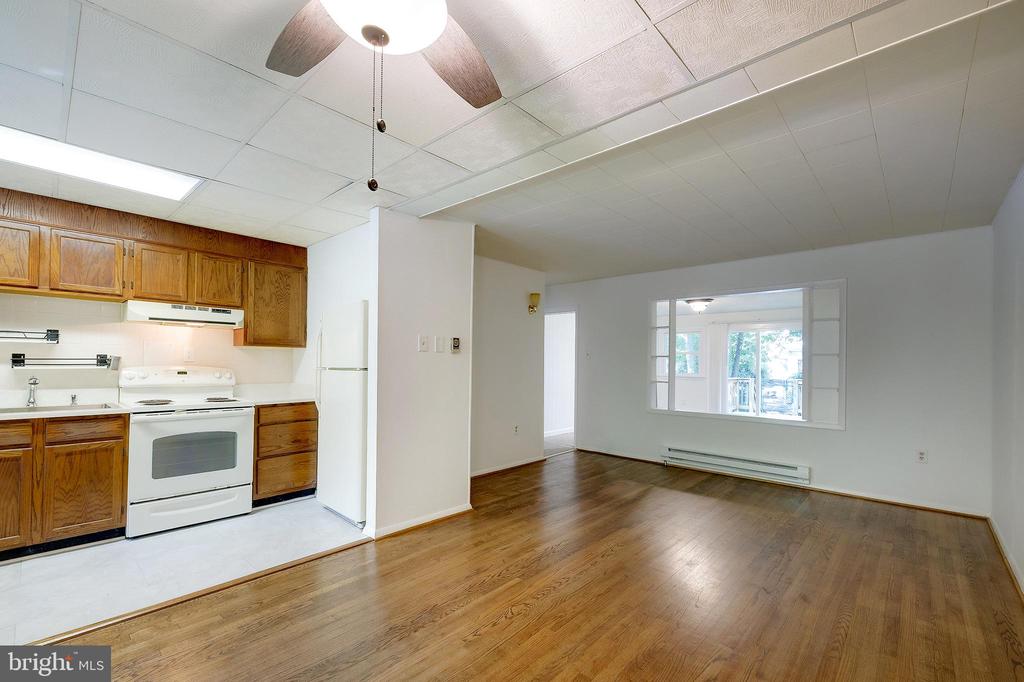 16 RIDGE ROAD N