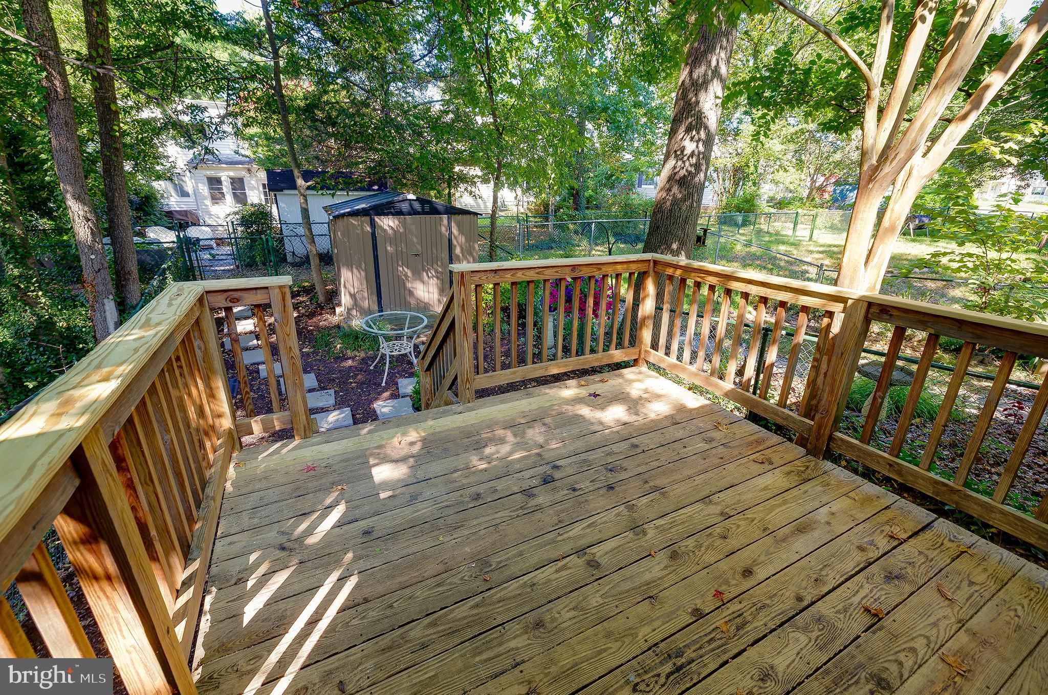 16 RIDGE ROAD N