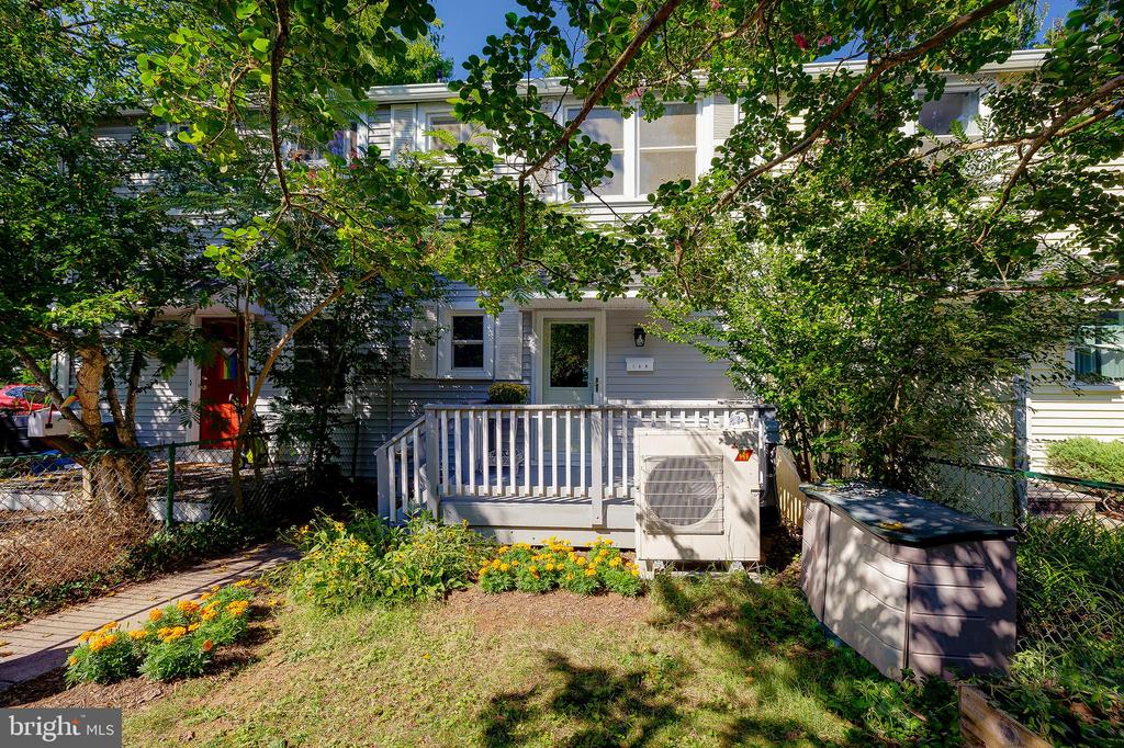 16 RIDGE ROAD N
