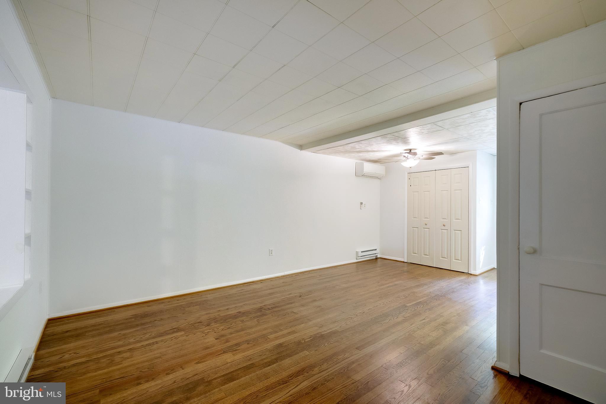 16 RIDGE ROAD N