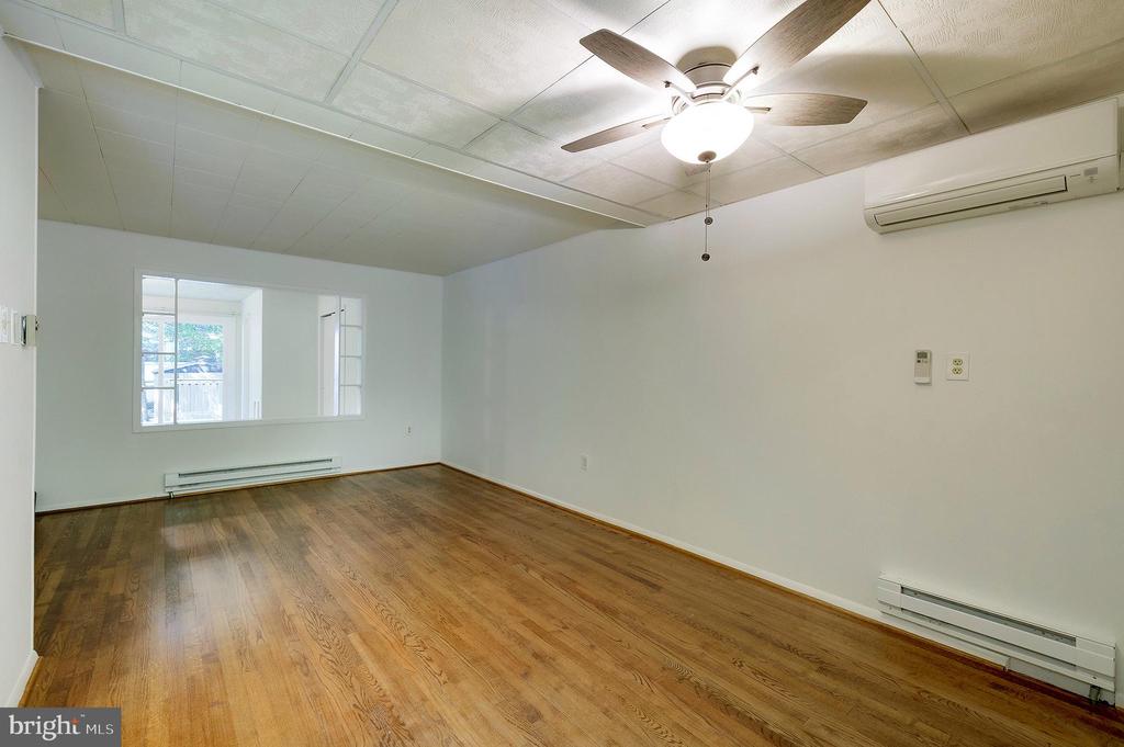 16 RIDGE ROAD N