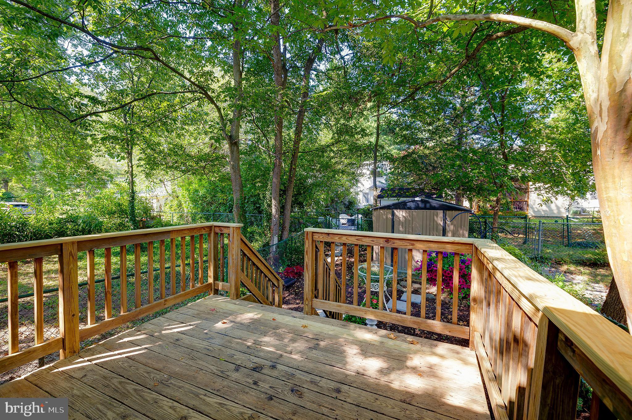 16 RIDGE ROAD N