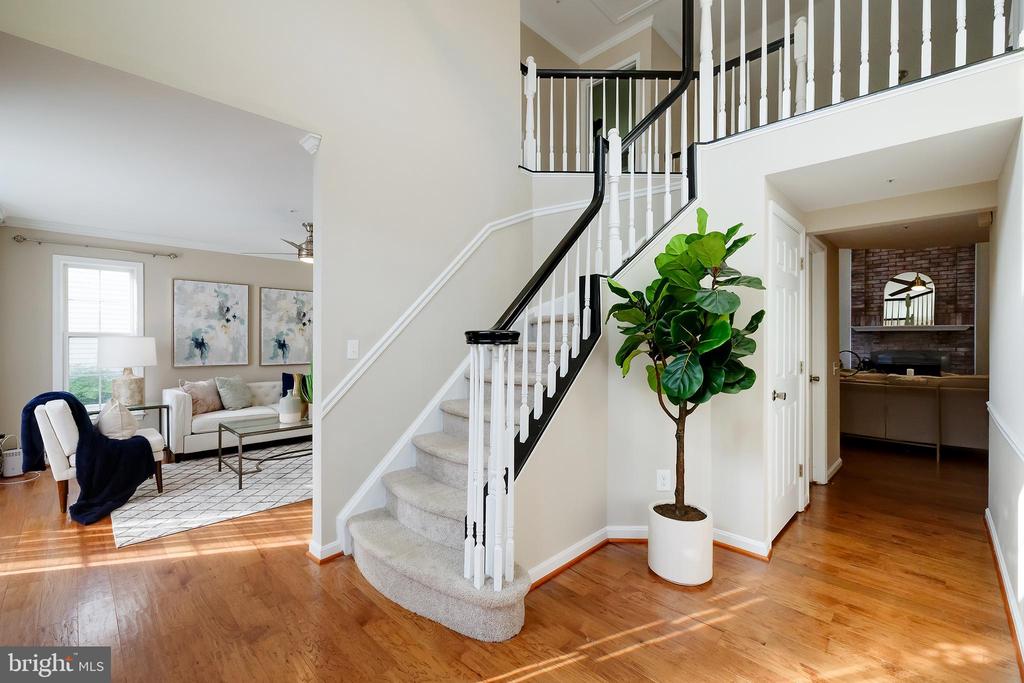 7428 QUAIL RIDGE LANE