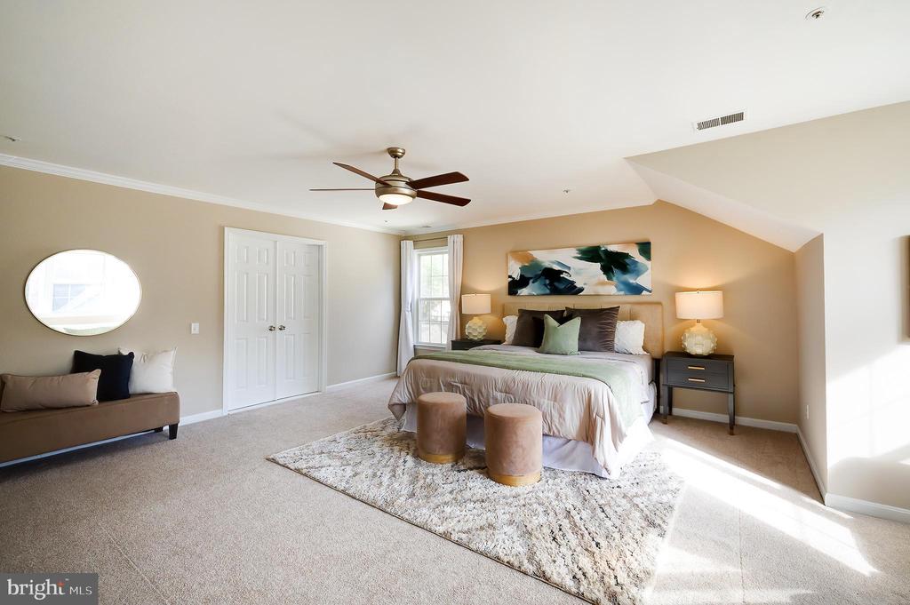 7428 QUAIL RIDGE LANE
