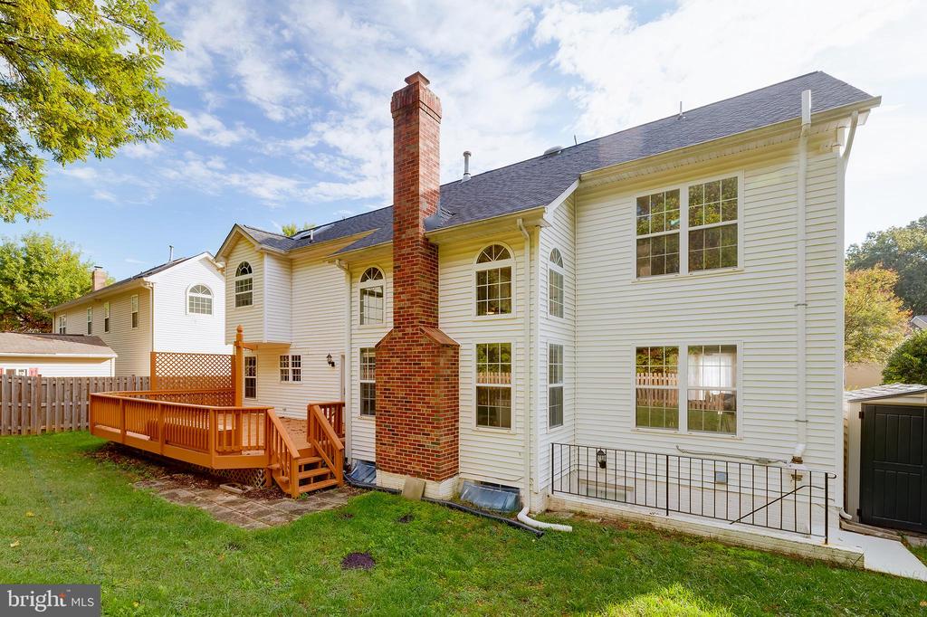 7428 QUAIL RIDGE LANE
