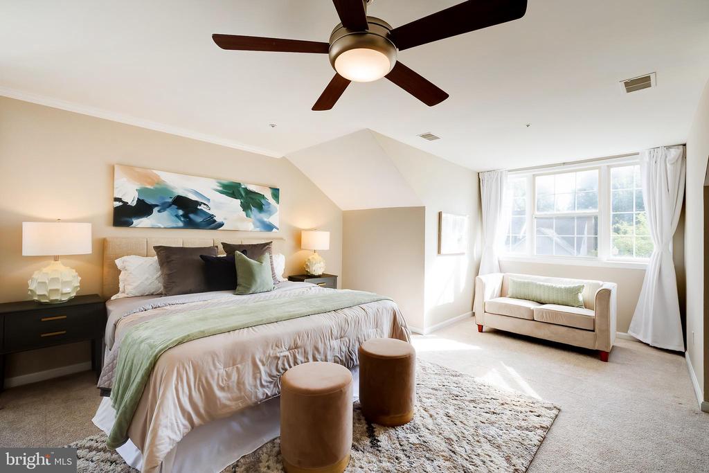 7428 QUAIL RIDGE LANE
