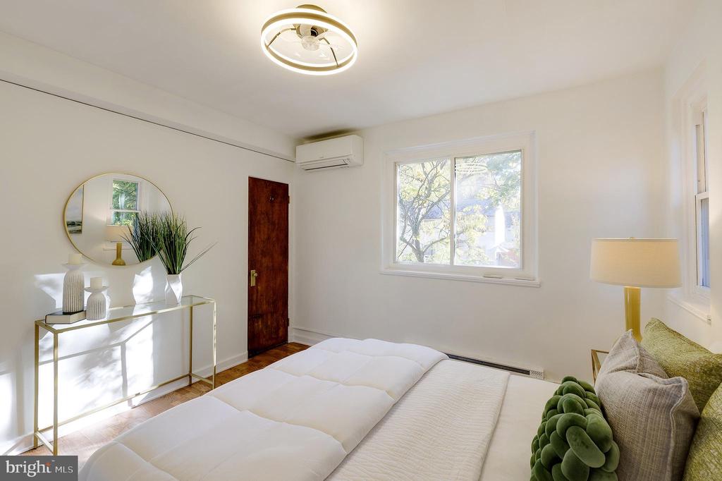 10 HILLSIDE ROAD A