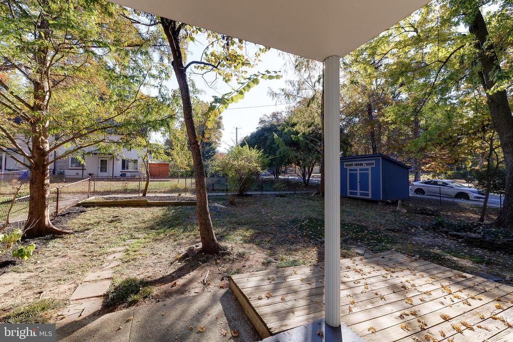 10 HILLSIDE ROAD A