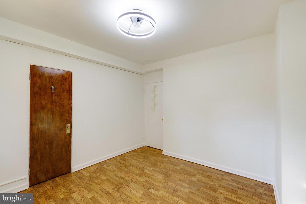 10 HILLSIDE ROAD A