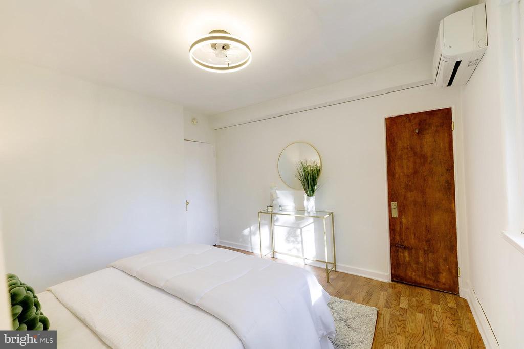 10 HILLSIDE ROAD A