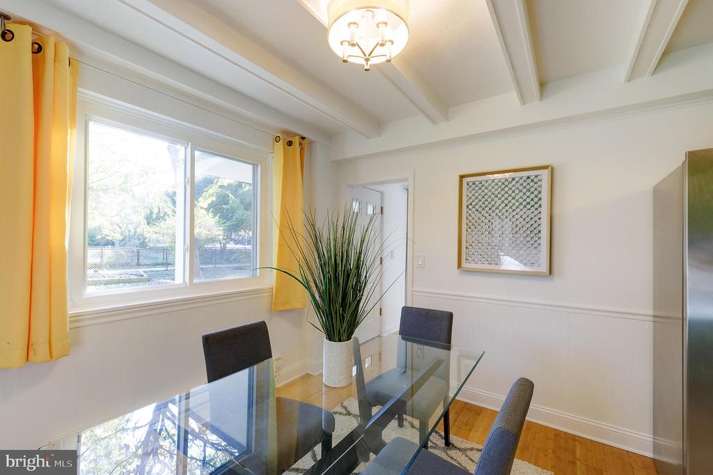 10 HILLSIDE ROAD A