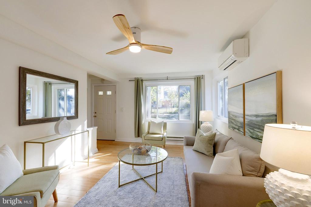 10 HILLSIDE ROAD A