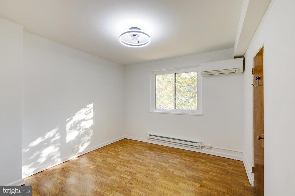 10 HILLSIDE ROAD A