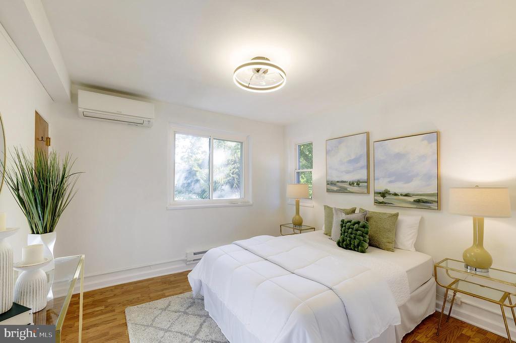 10 HILLSIDE ROAD A