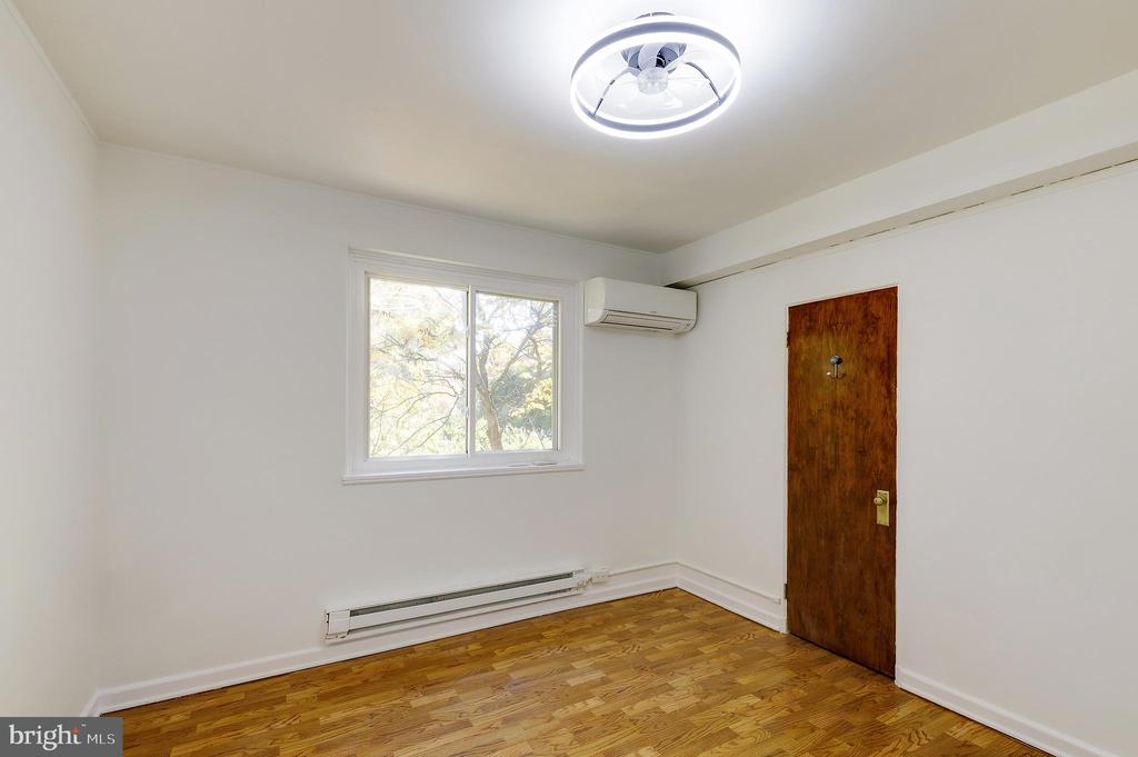 10 HILLSIDE ROAD A