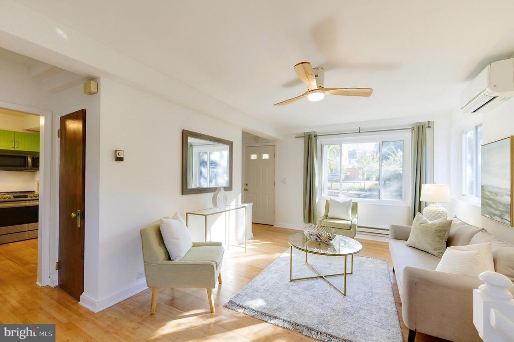 10 HILLSIDE ROAD A