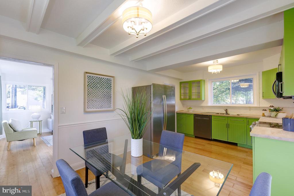 10 HILLSIDE ROAD A