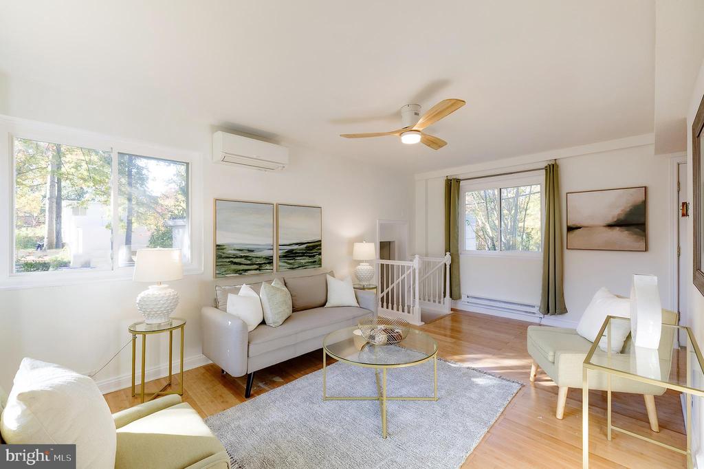 10 HILLSIDE ROAD A
