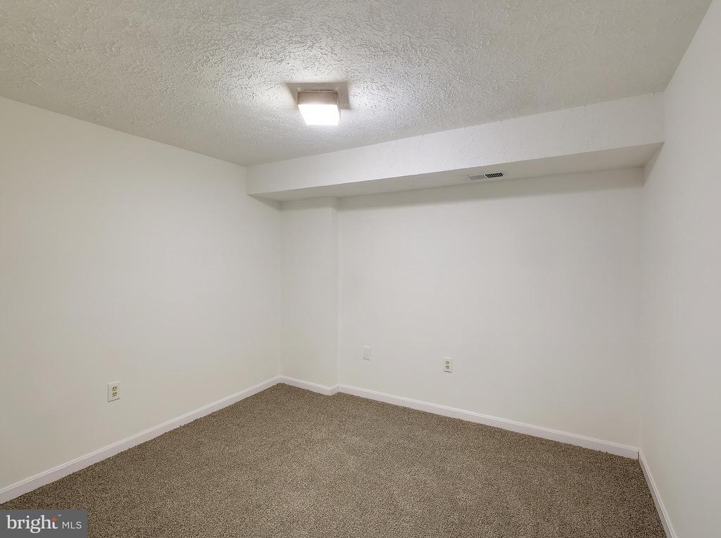 7851 EMILYS WAY