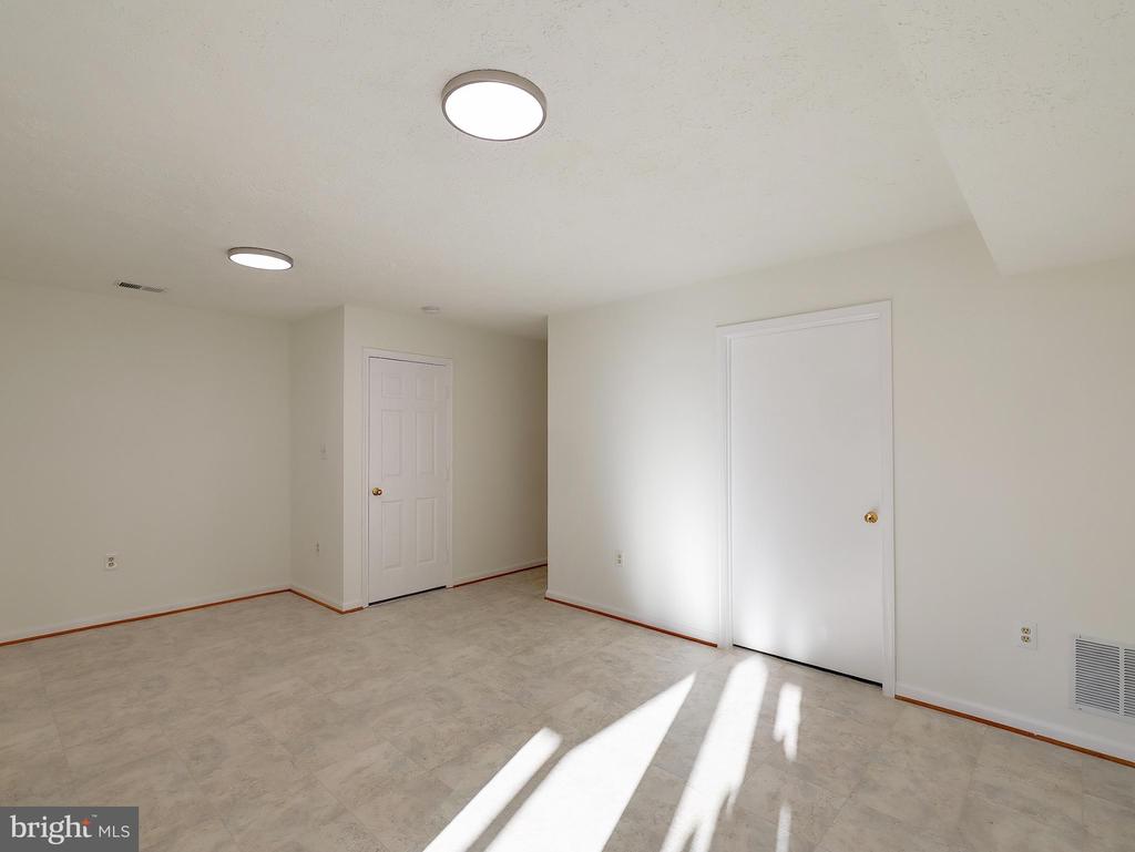 7851 EMILYS WAY