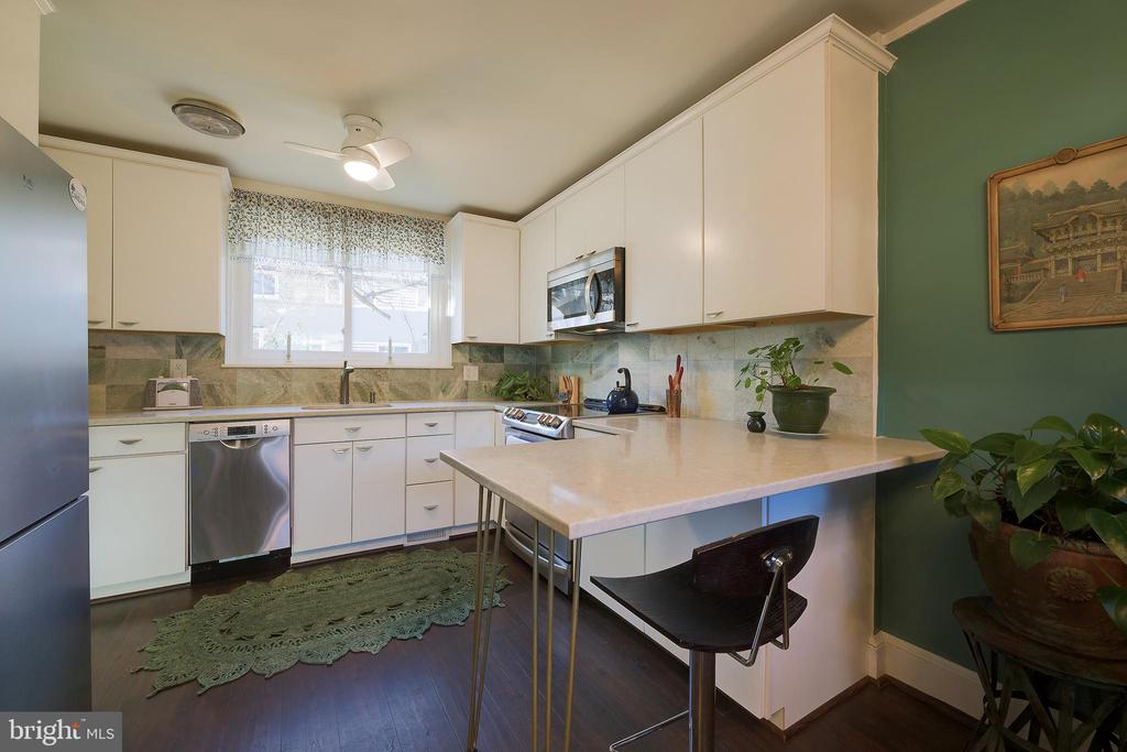 1 NORTHWAY F