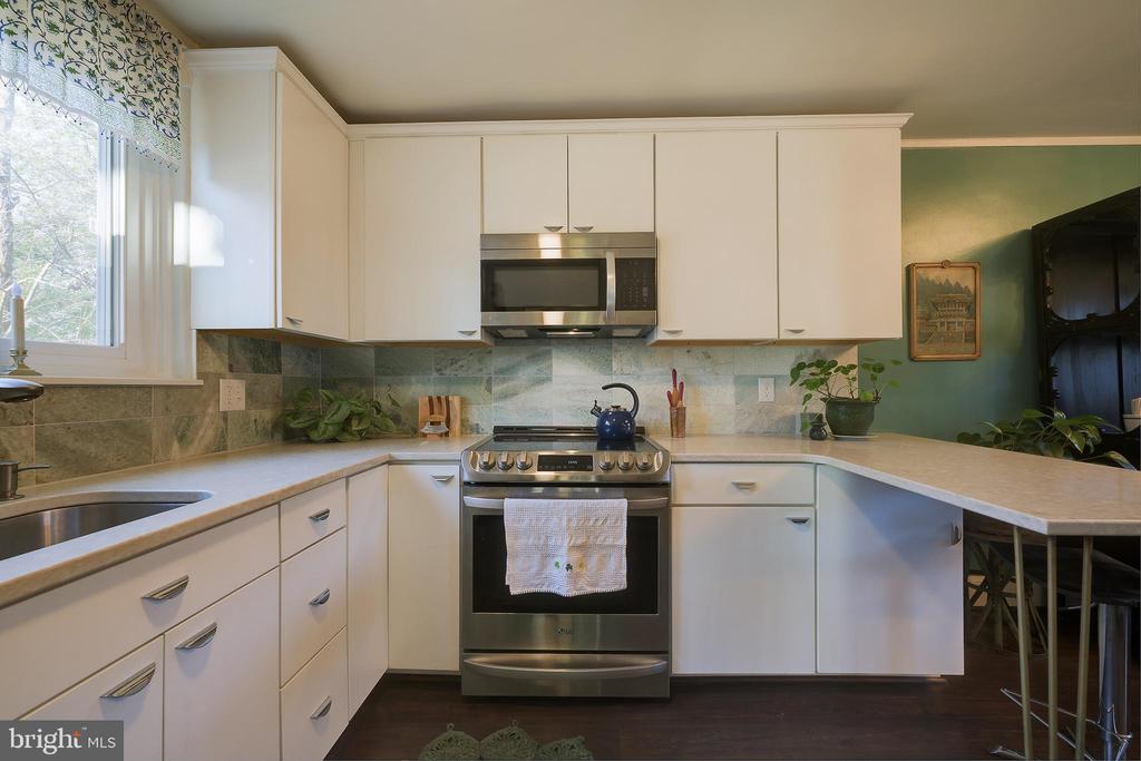 1 NORTHWAY F