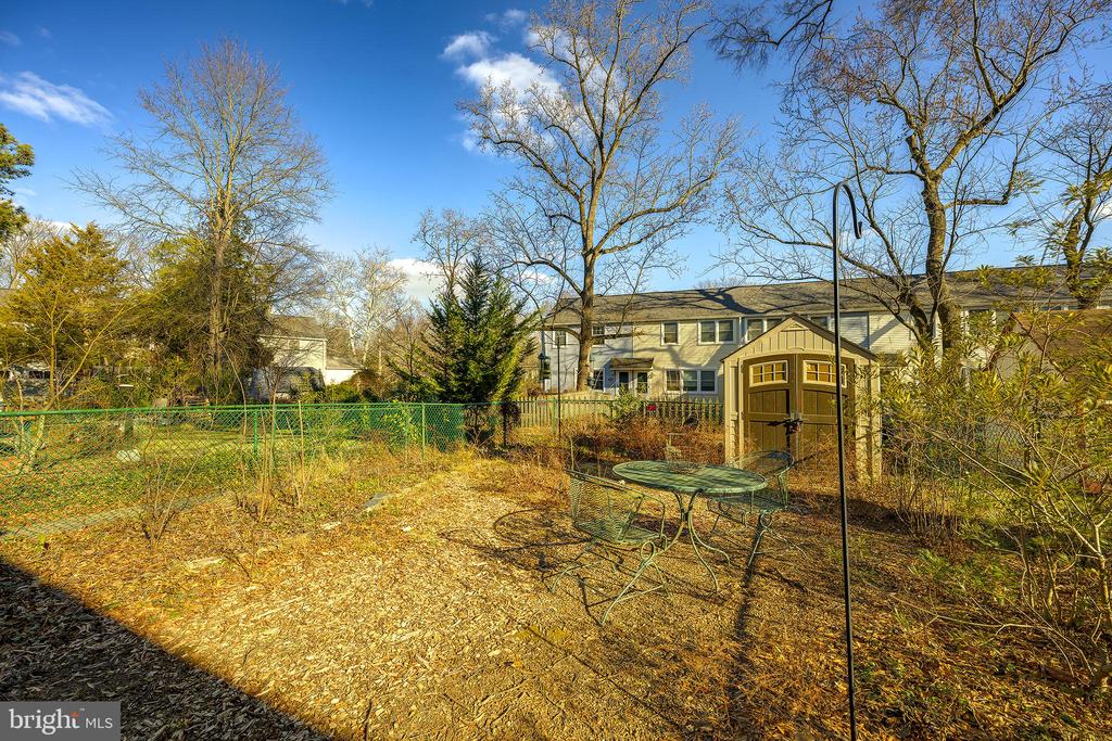 1 NORTHWAY F