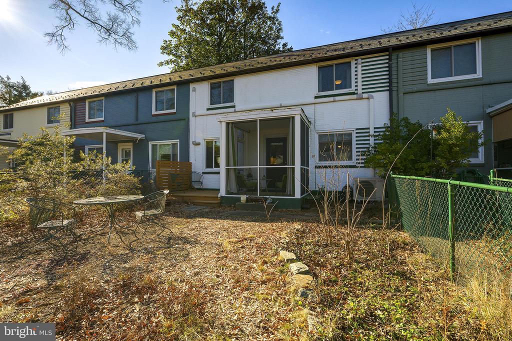 1 NORTHWAY F