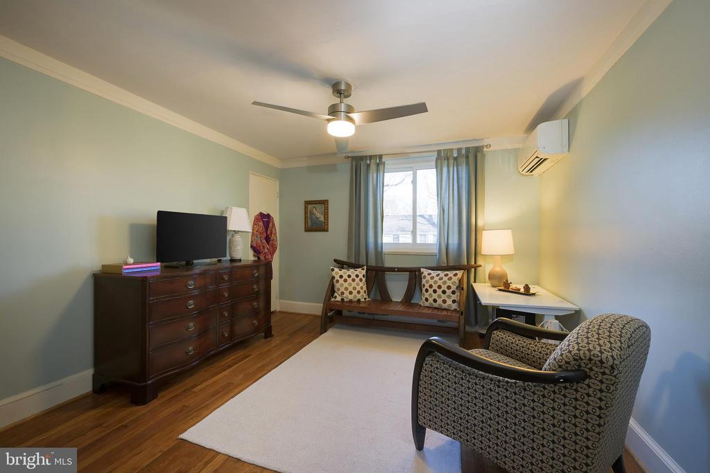 1 NORTHWAY F