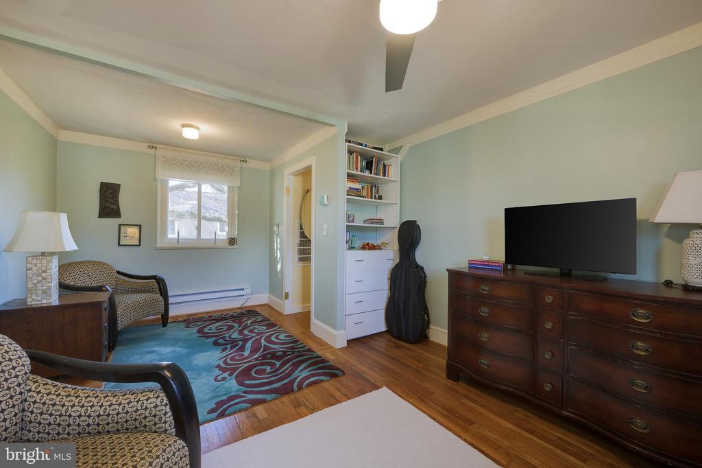 1 NORTHWAY F