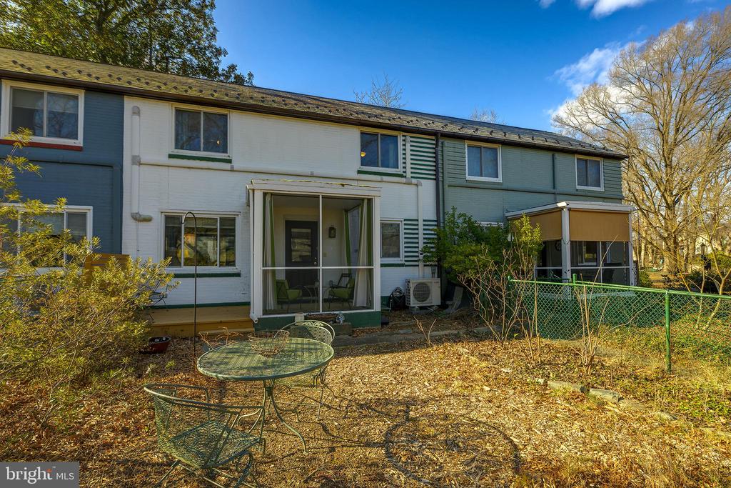1 NORTHWAY F