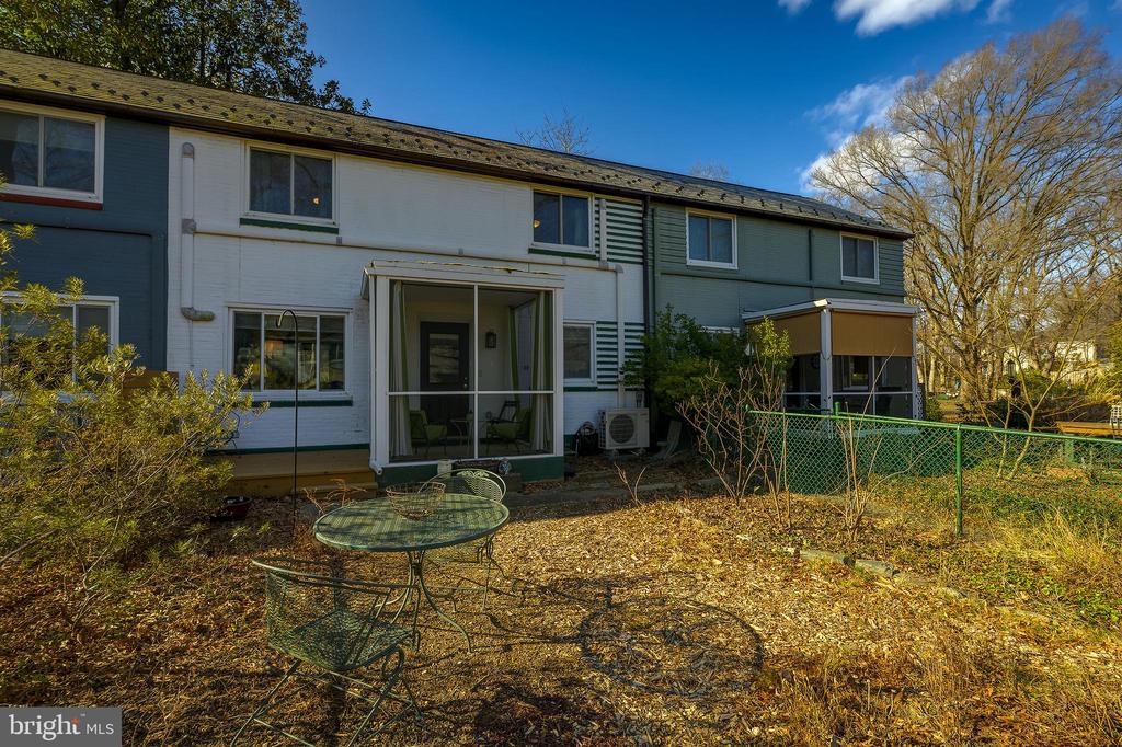 1 NORTHWAY F