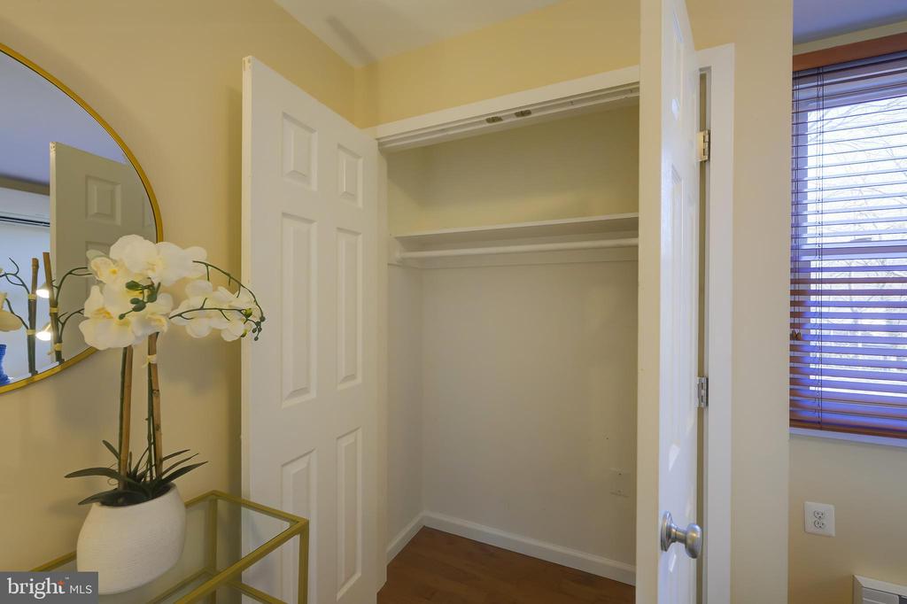 8 SOUTHWAY L