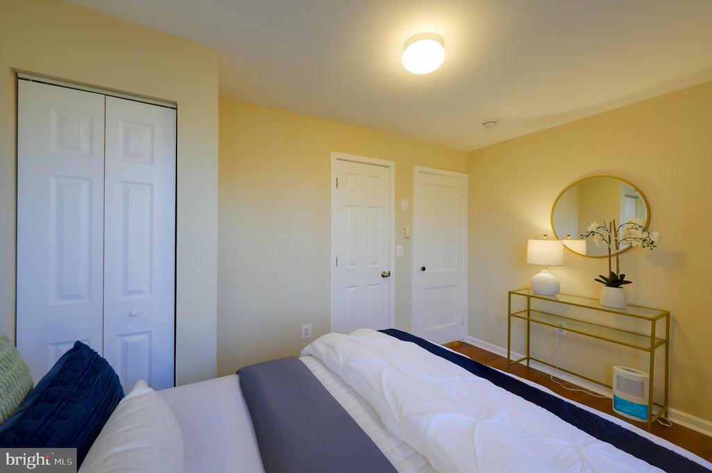 8 SOUTHWAY L