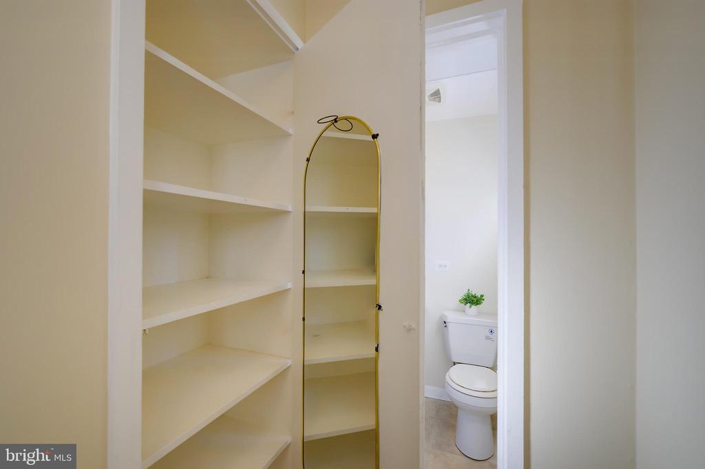 8 SOUTHWAY L