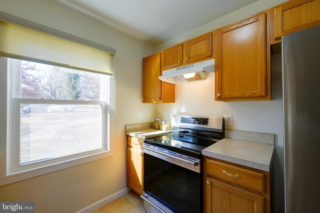 8 SOUTHWAY L