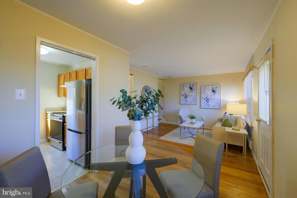 8 SOUTHWAY L