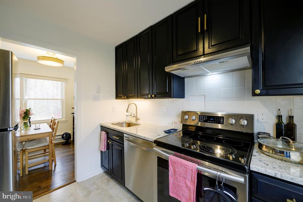 14 LAUREL HILL ROAD R