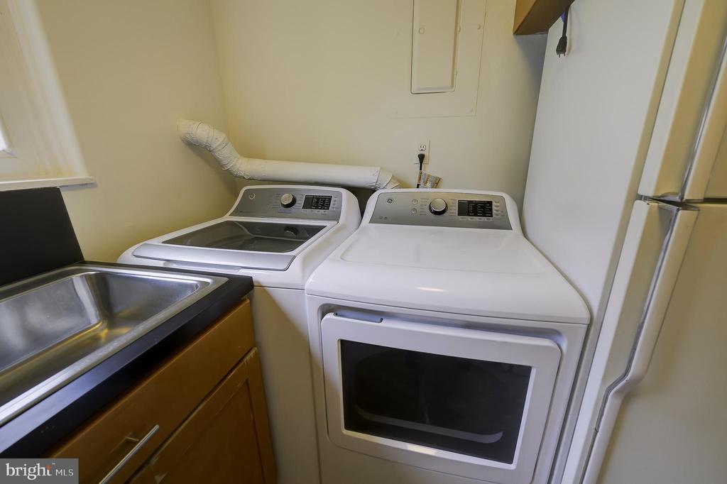 2 GARDENWAY C