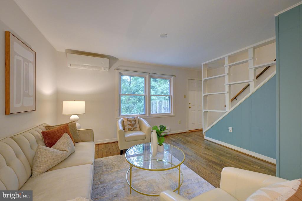 19 HILLSIDE ROAD