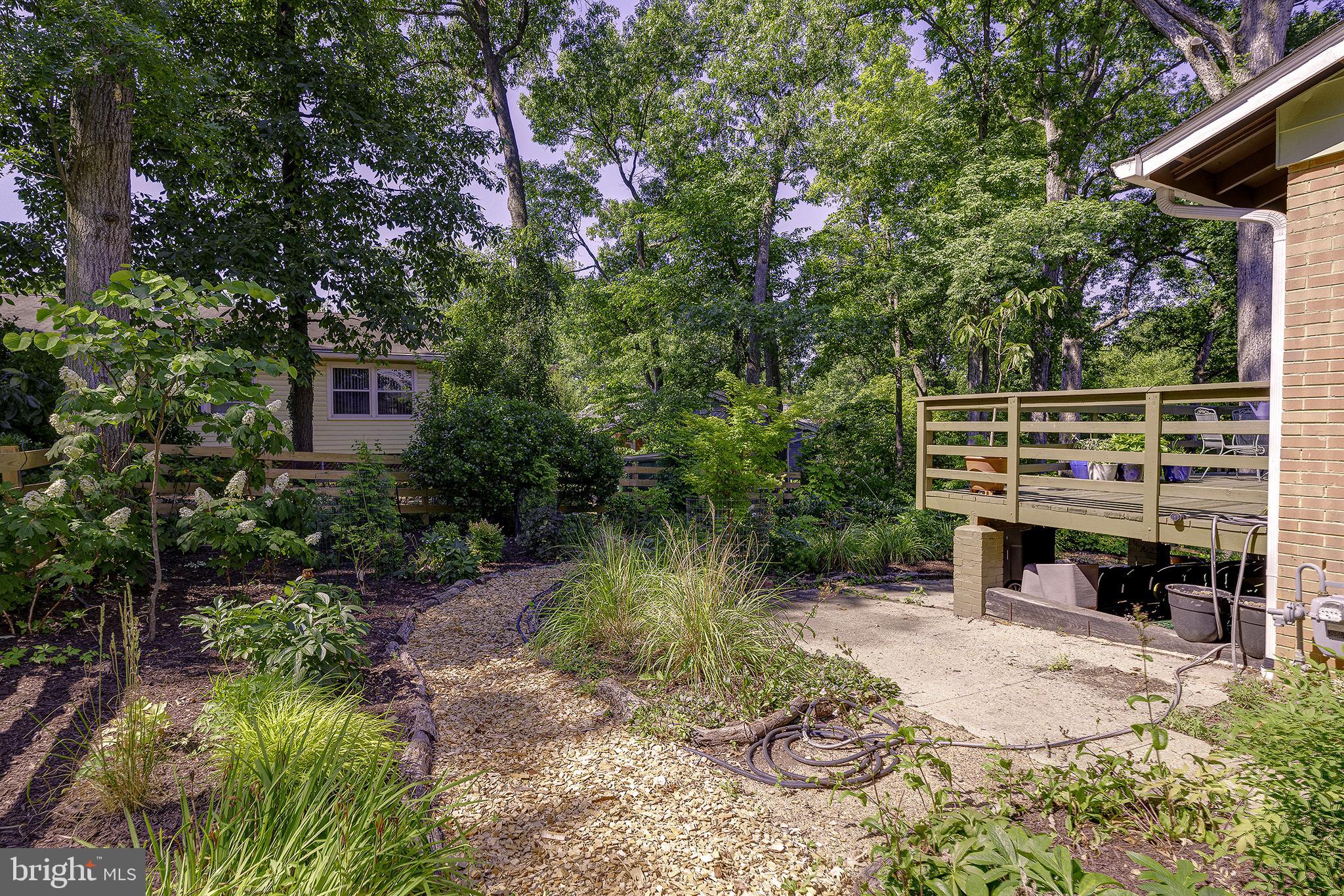 5 OLIVEWOOD COURT