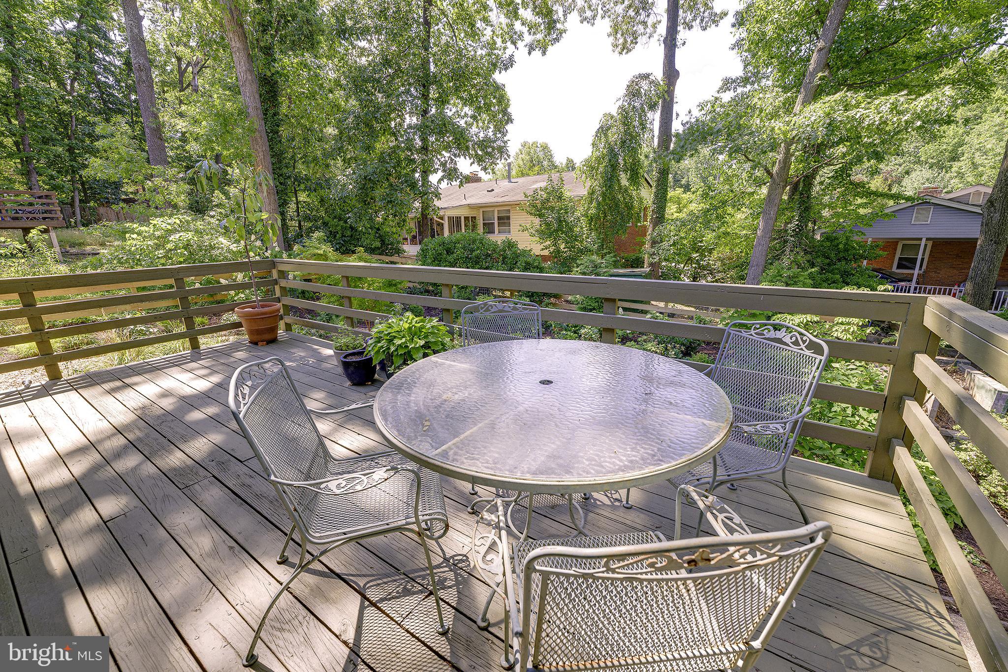 5 OLIVEWOOD COURT