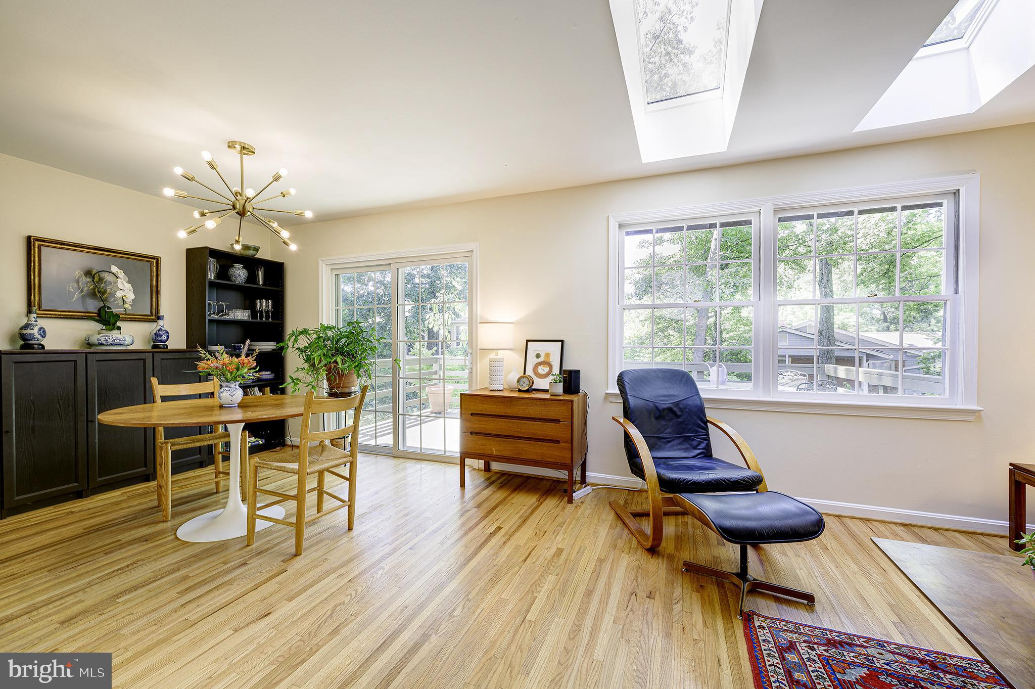 5 OLIVEWOOD COURT