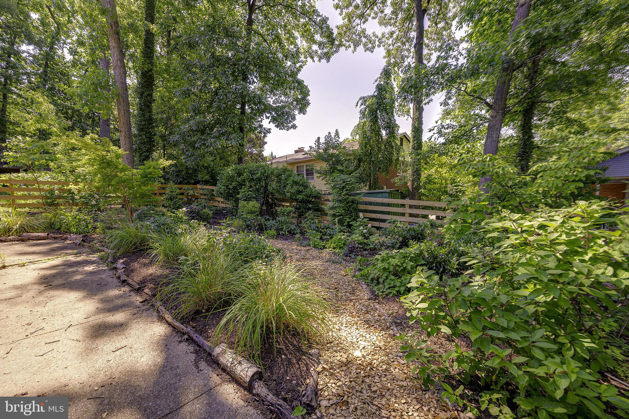 5 OLIVEWOOD COURT