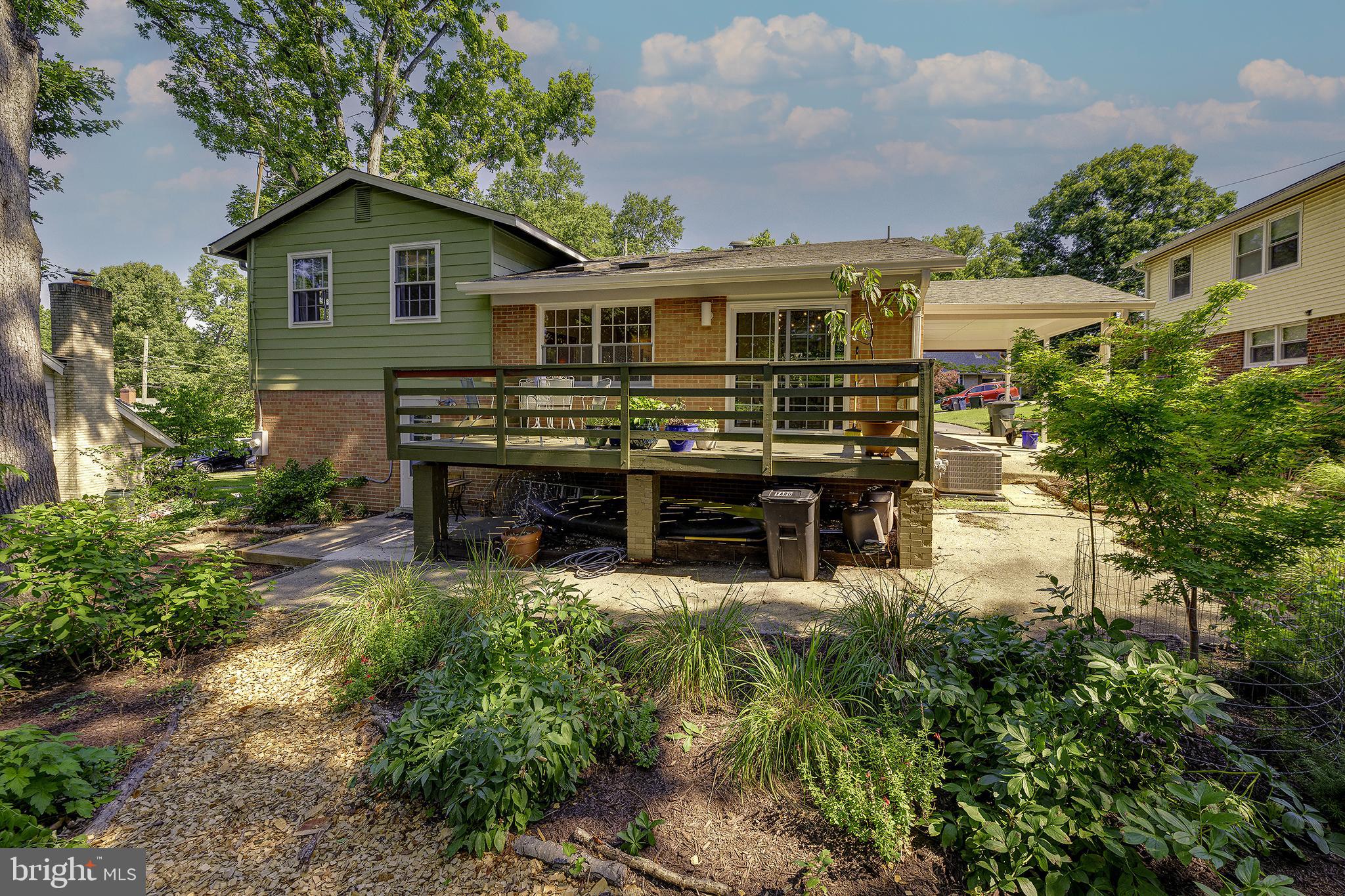 5 OLIVEWOOD COURT