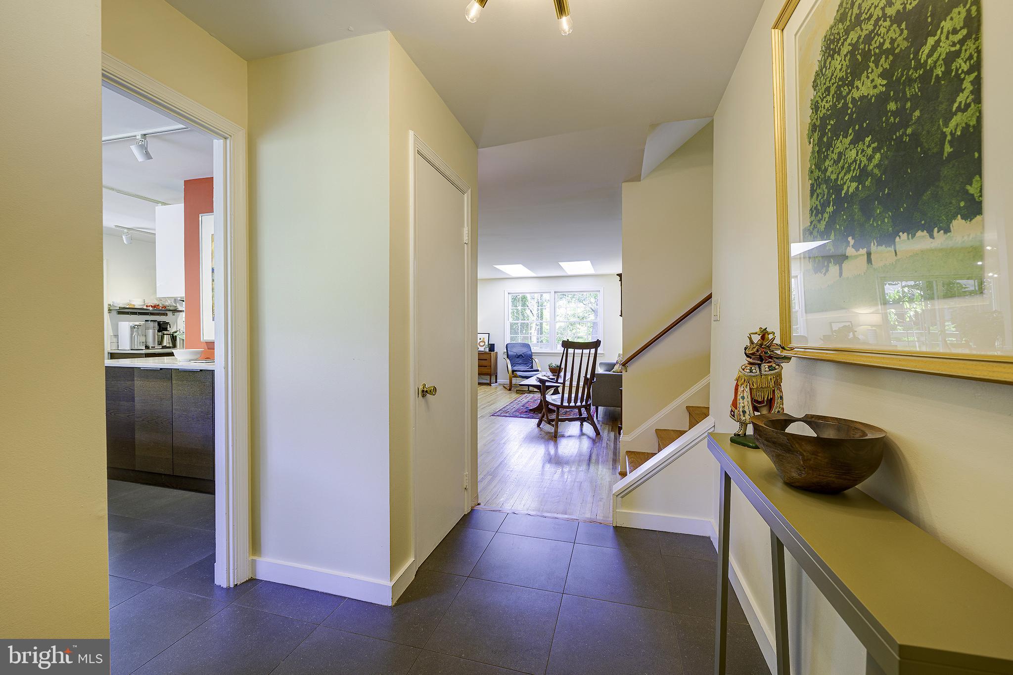 5 OLIVEWOOD COURT