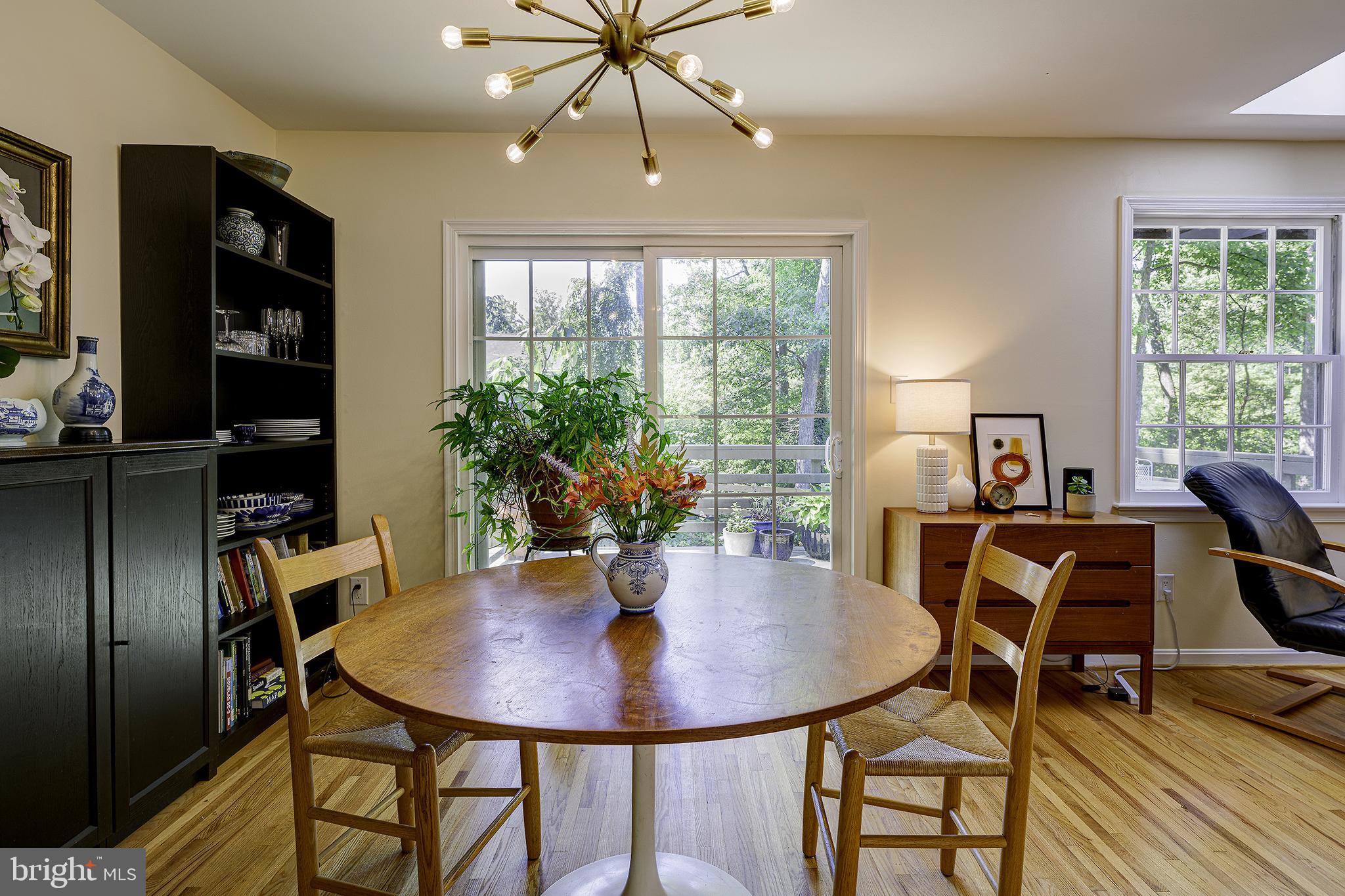 5 OLIVEWOOD COURT
