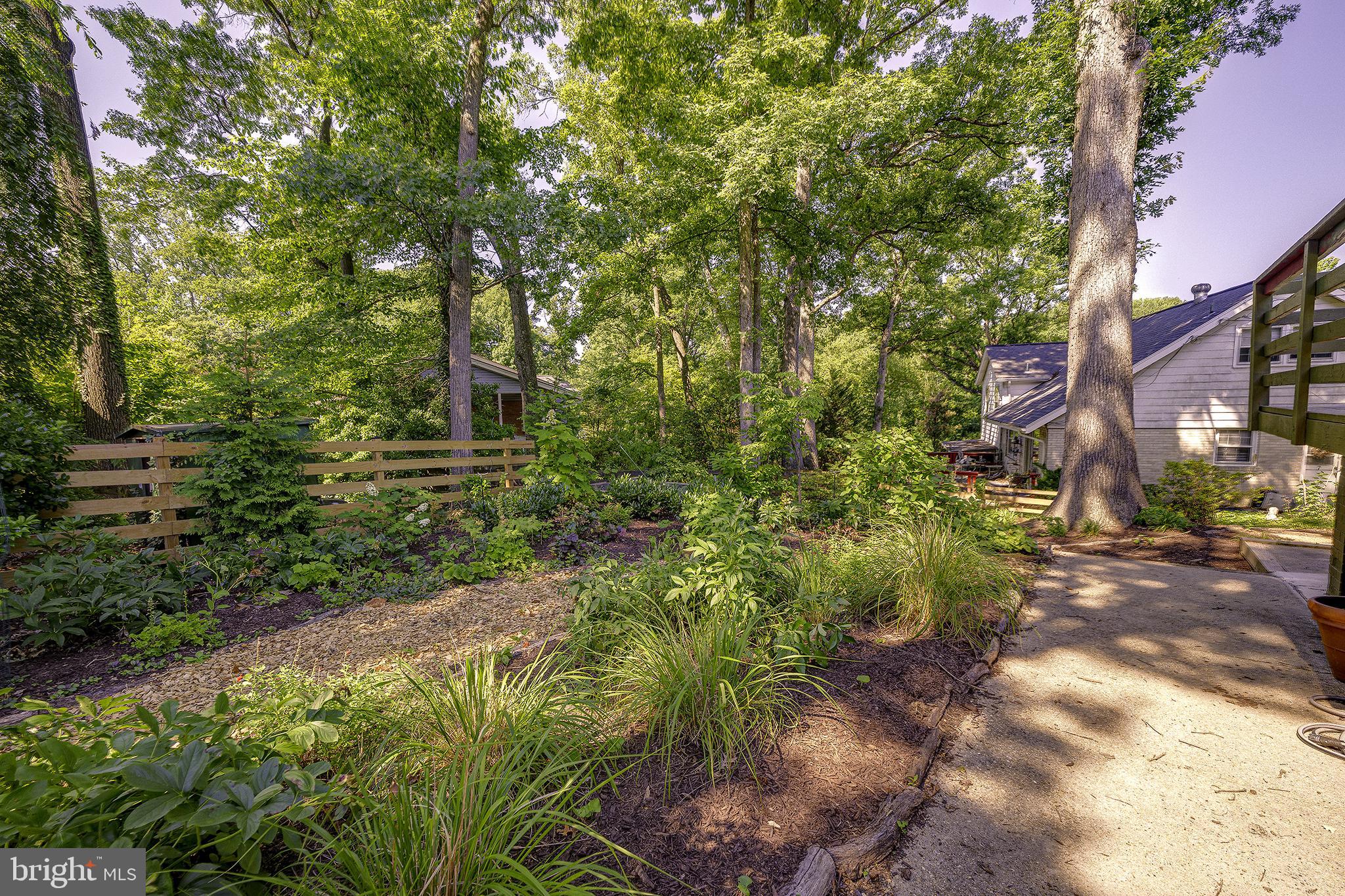5 OLIVEWOOD COURT