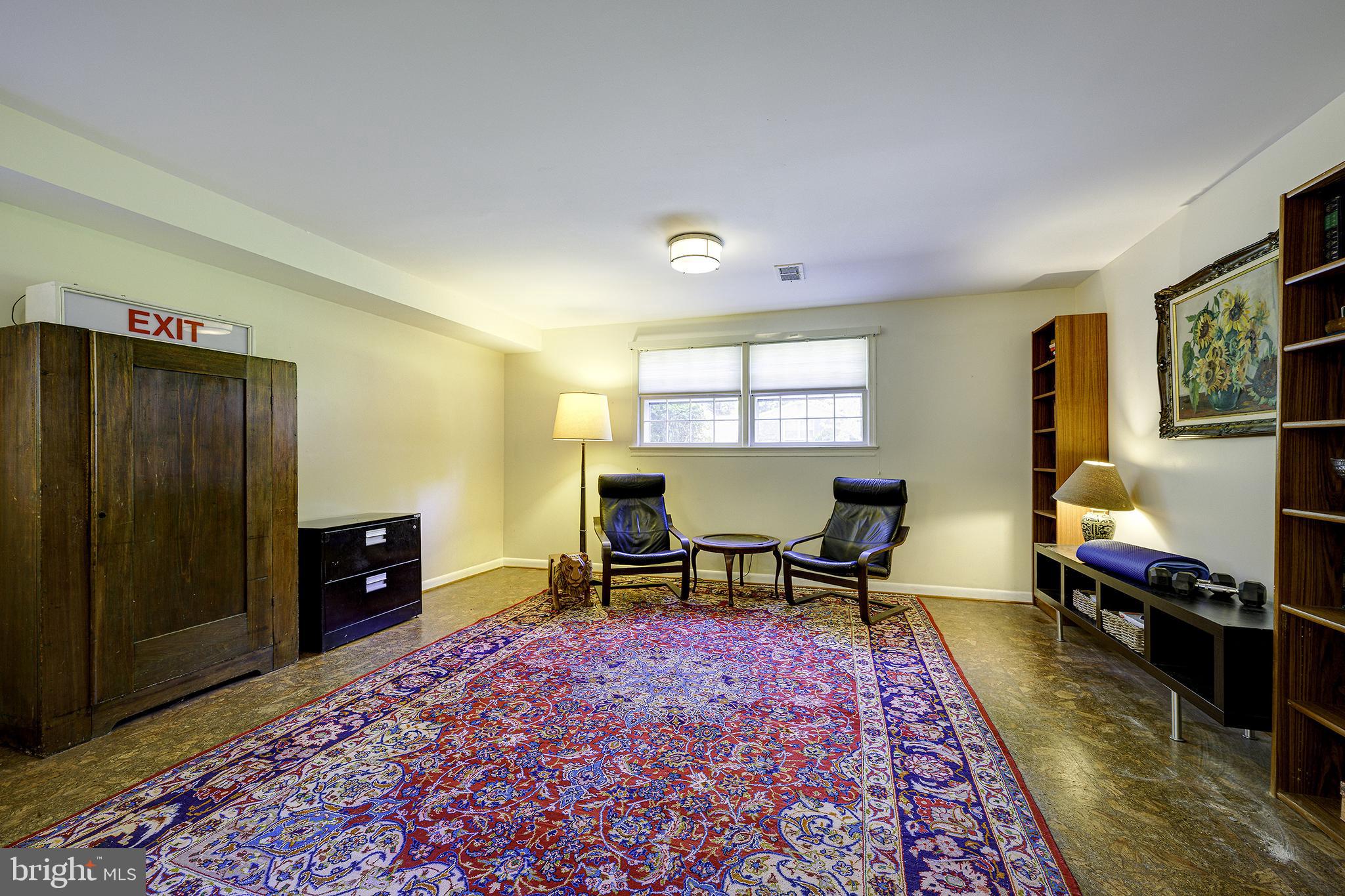 5 OLIVEWOOD COURT