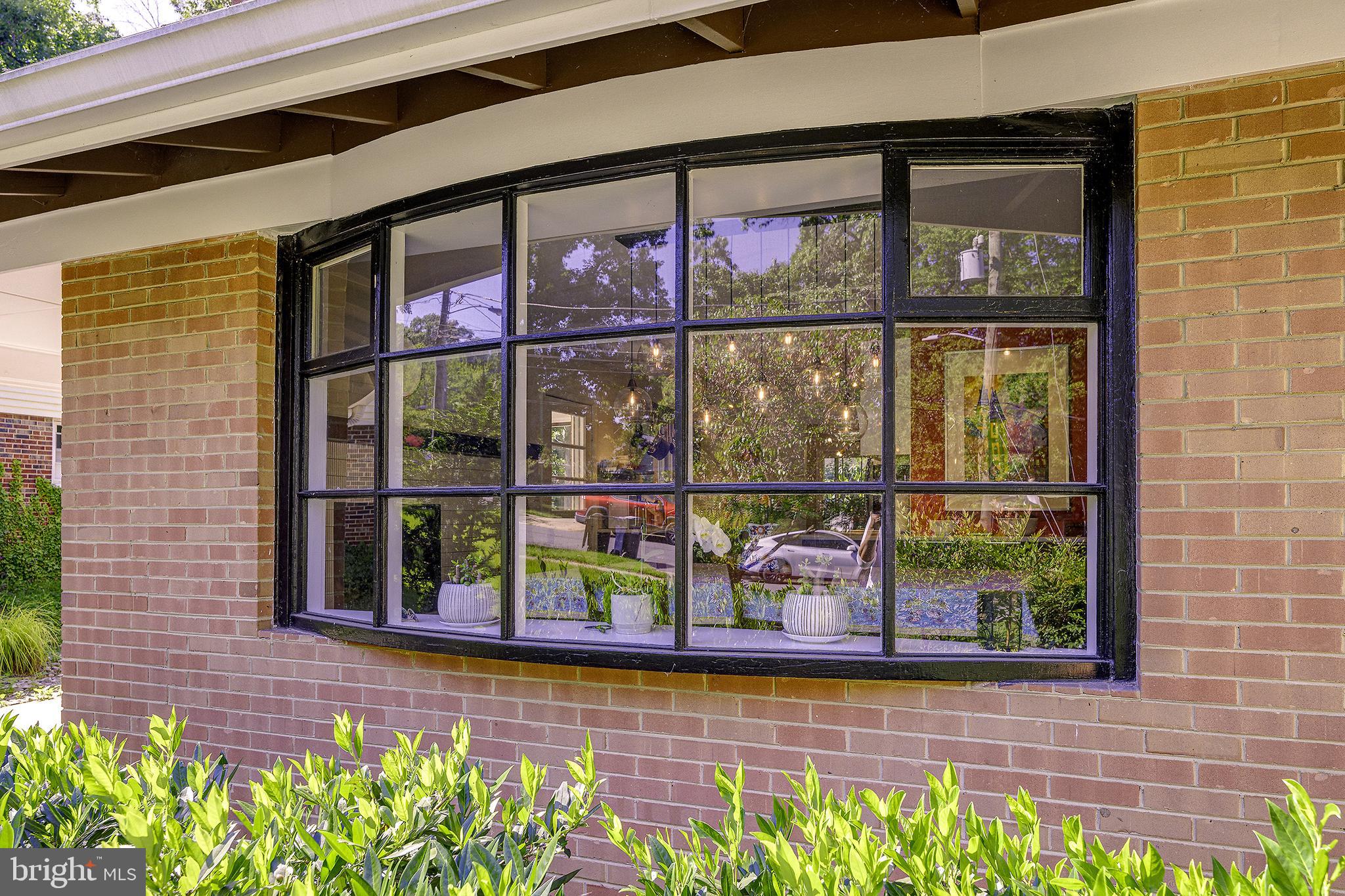 5 OLIVEWOOD COURT